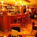 فندق Veritas 3*