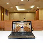 فندق Veritas 3*
