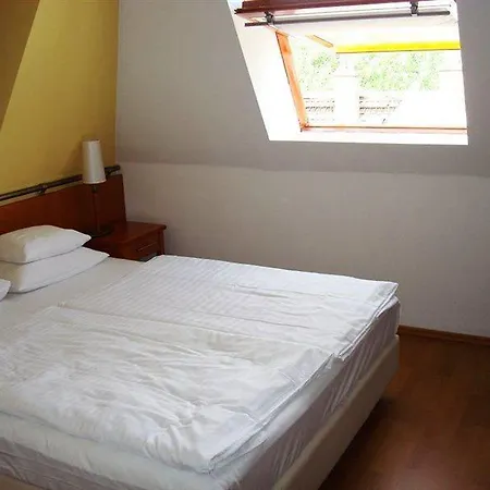 Veritas Otel 3*