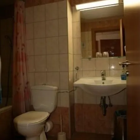 Veritas Szálloda 3*