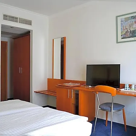 Hotel Veritas 3*