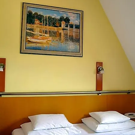 Hotel Veritas