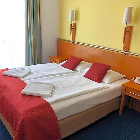 Hotel Veritas 3*