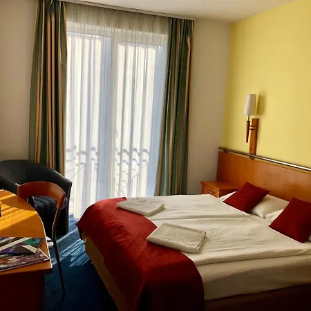 Hotel Veritas 3*