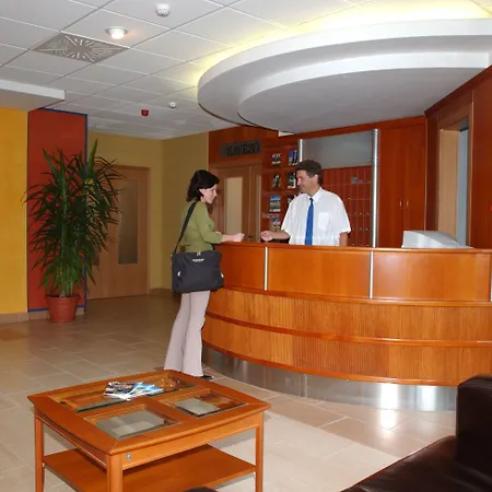 Hotel Veritas