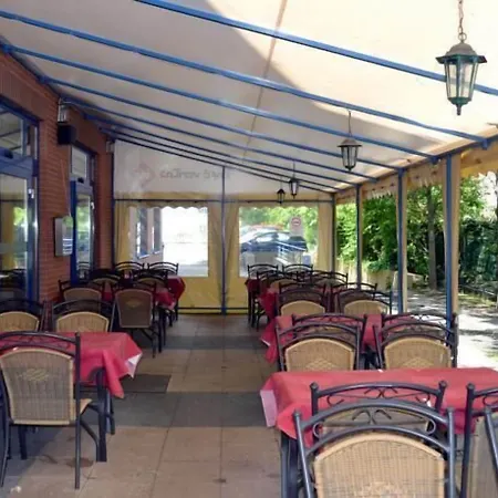 Hotel Veritas