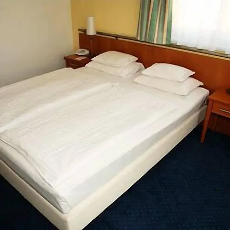 Veritas Hotel